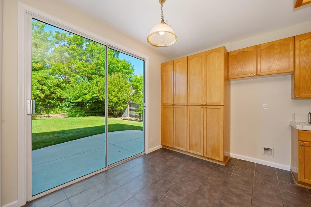 Knopfler Circle, Folsom, California image 18