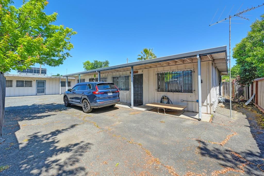Detail Gallery Image 12 of 34 For 2730 Connie Dr, Sacramento,  CA 95815 - – Beds | – Baths