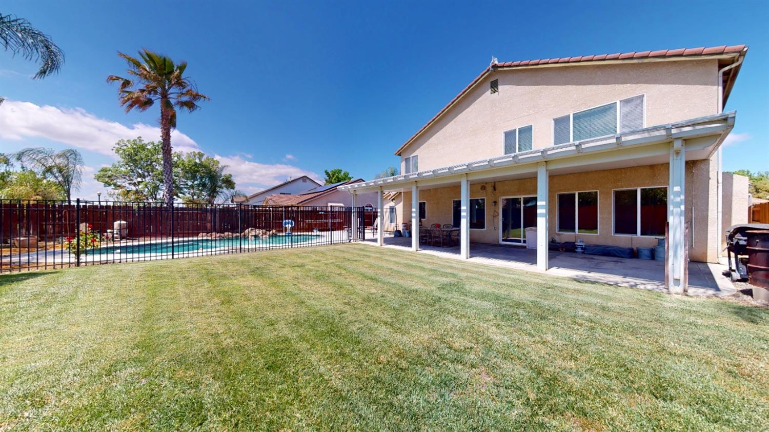 Via Milano Court, Gustine, California image 37