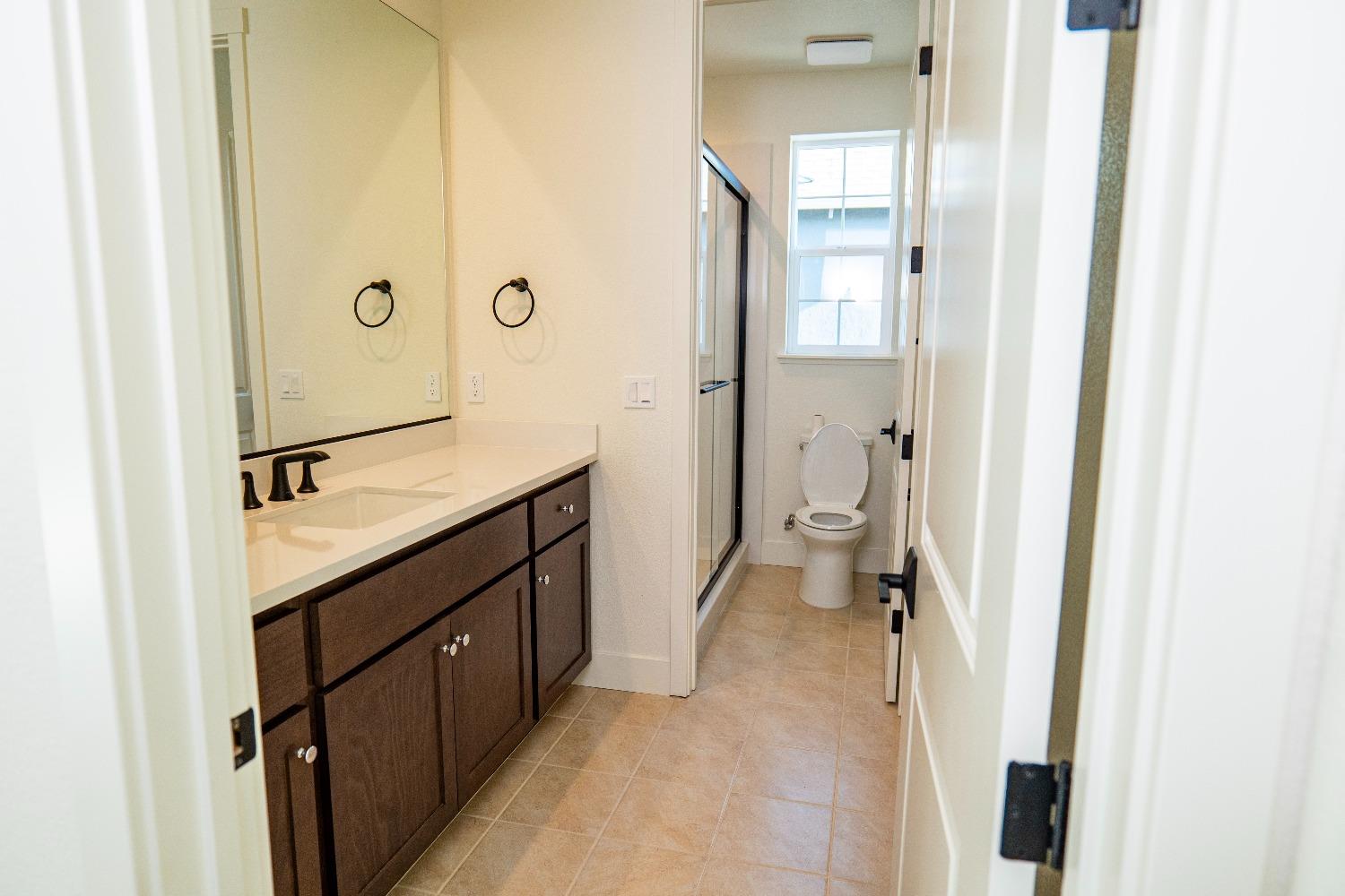 Detail Gallery Image 22 of 34 For 15912 Duggar Dr, Lathrop,  CA 95330 - 5 Beds | 4/1 Baths