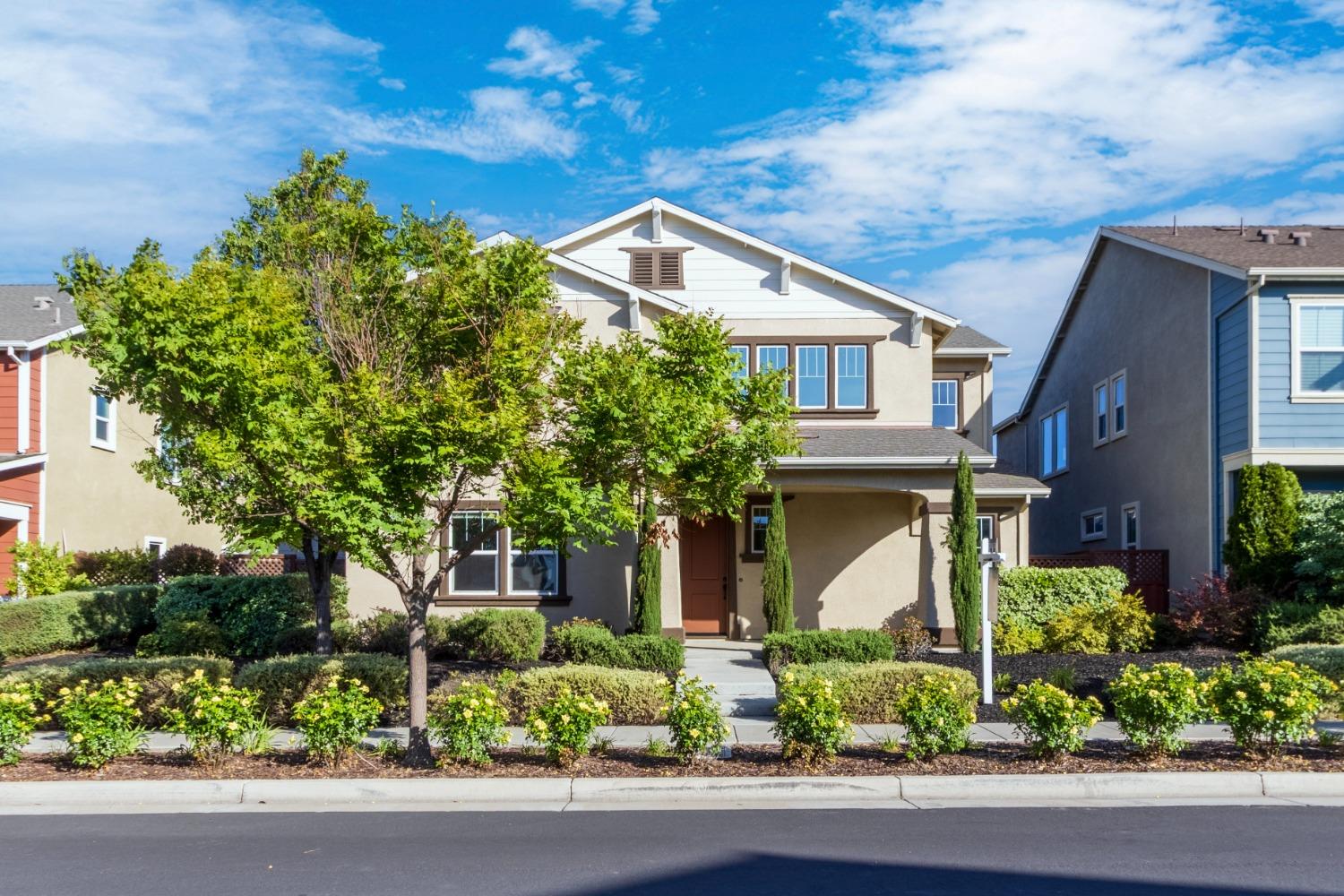Detail Gallery Image 3 of 72 For 2342 Augusta Ave, Tracy,  CA 95377 - 4 Beds | 3 Baths