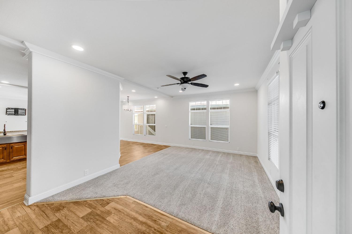 Detail Gallery Image 15 of 38 For 5505 S Grove St 318, Rocklin,  CA 95677 - 3 Beds | 2 Baths
