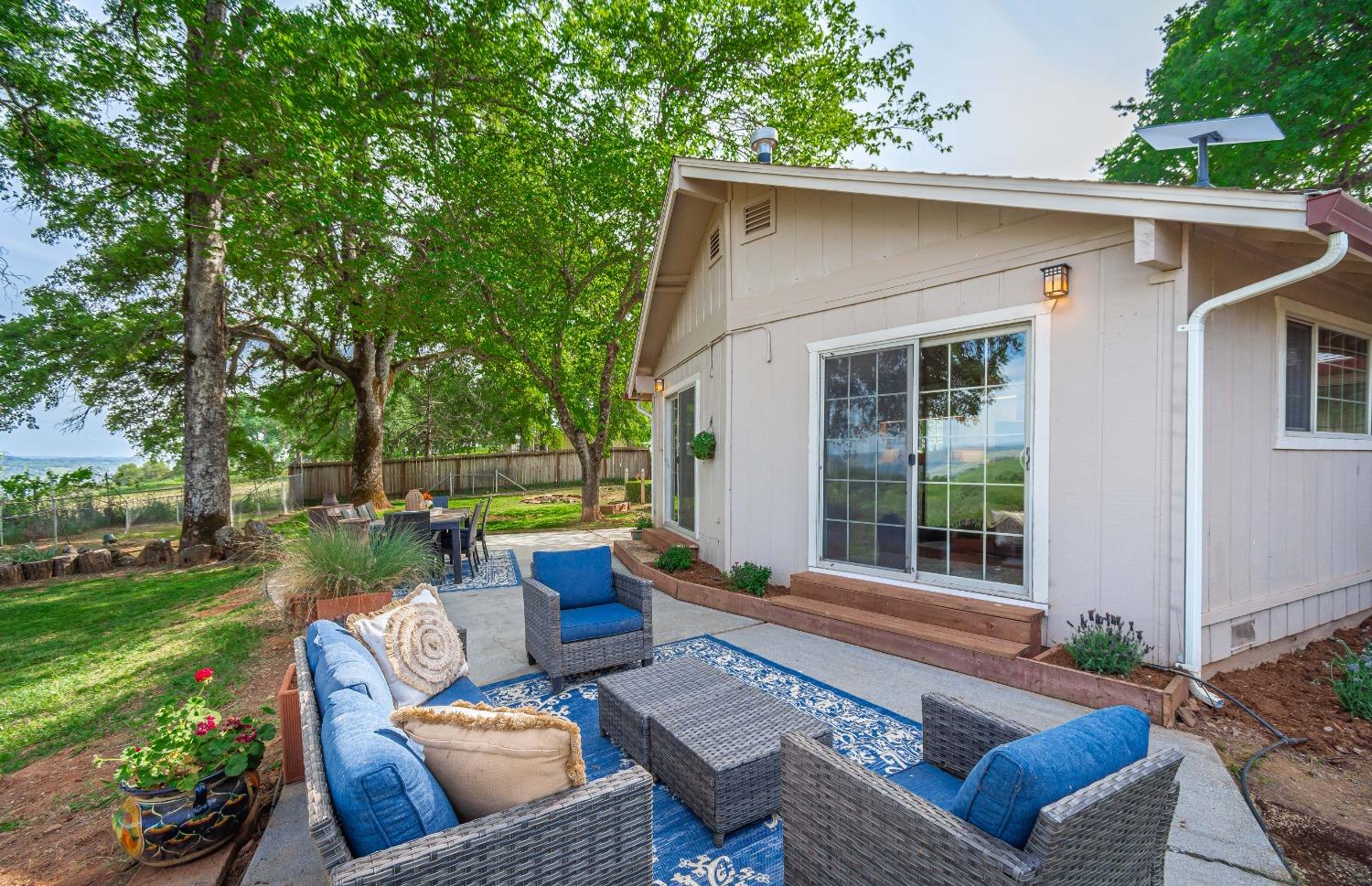 Detail Gallery Image 5 of 49 For 5521 Quail Hollow Rd, Pilot Hill,  CA 95664 - 2 Beds | 2 Baths