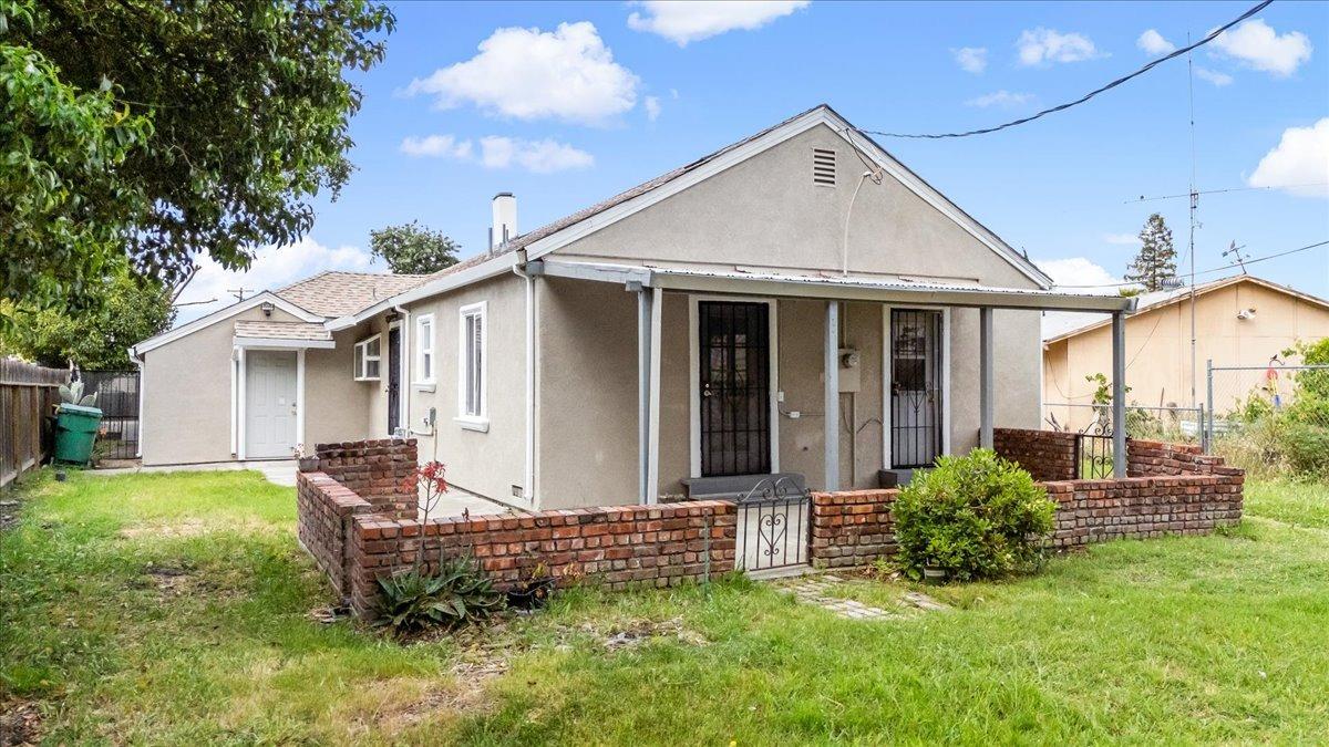 Sycamore Avenue, Stockton, California image 44