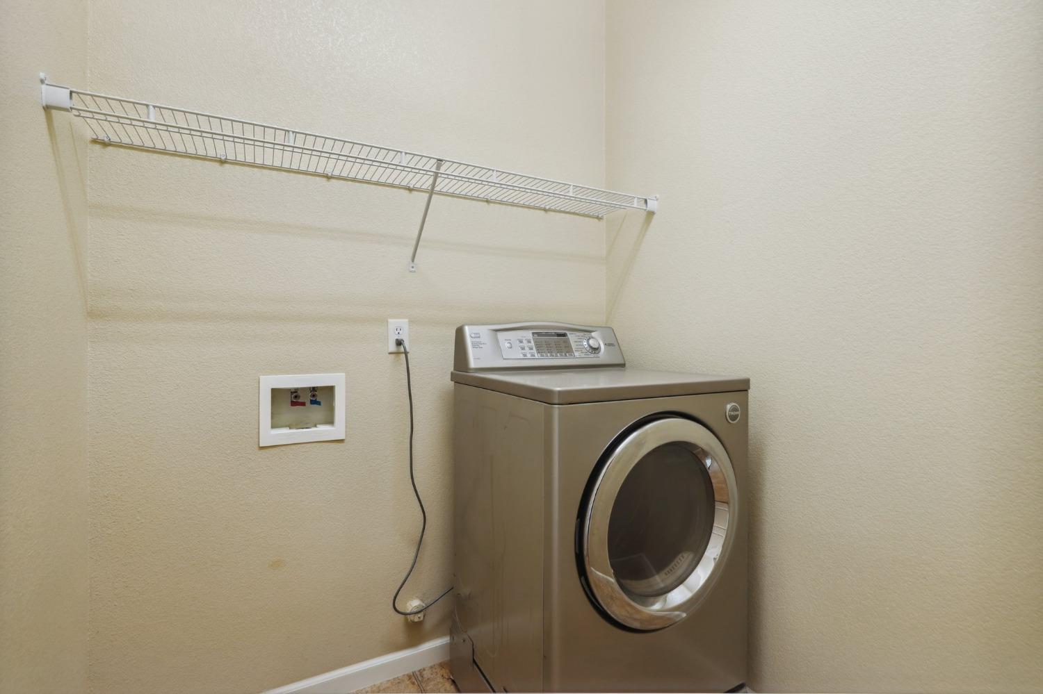 Detail Gallery Image 22 of 41 For 8040 Linda Isle Ln, Sacramento,  CA 95831 - 3 Beds | 2 Baths