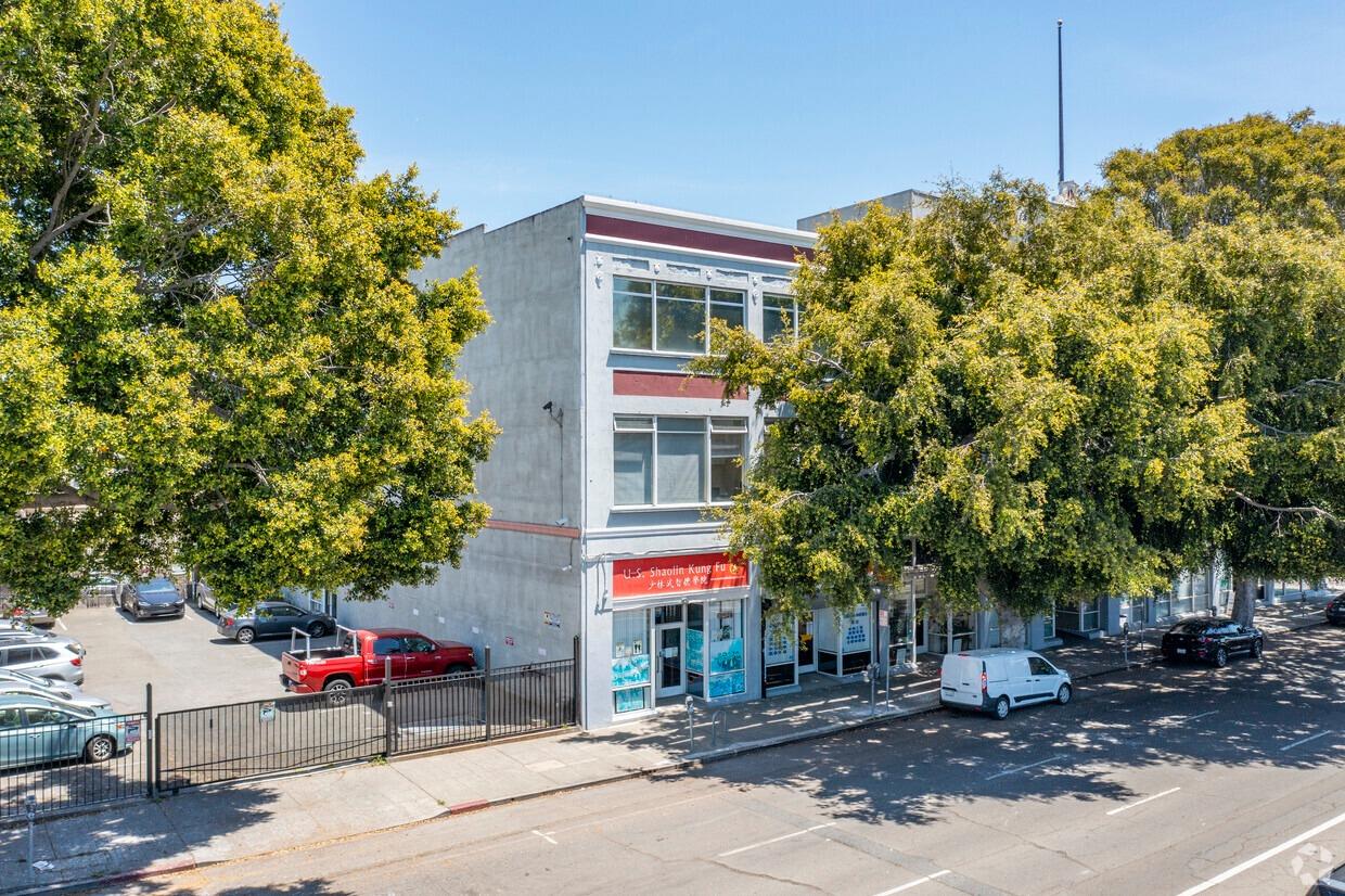 Detail Gallery Image 3 of 18 For 212 9th #304,  Oakland,  CA 94607 - – Beds | – Baths