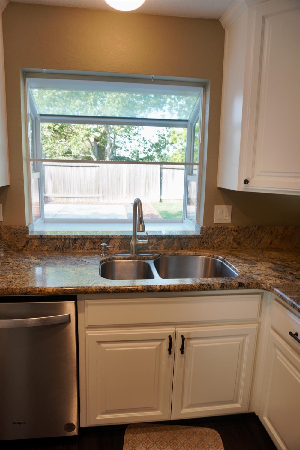 property-img
