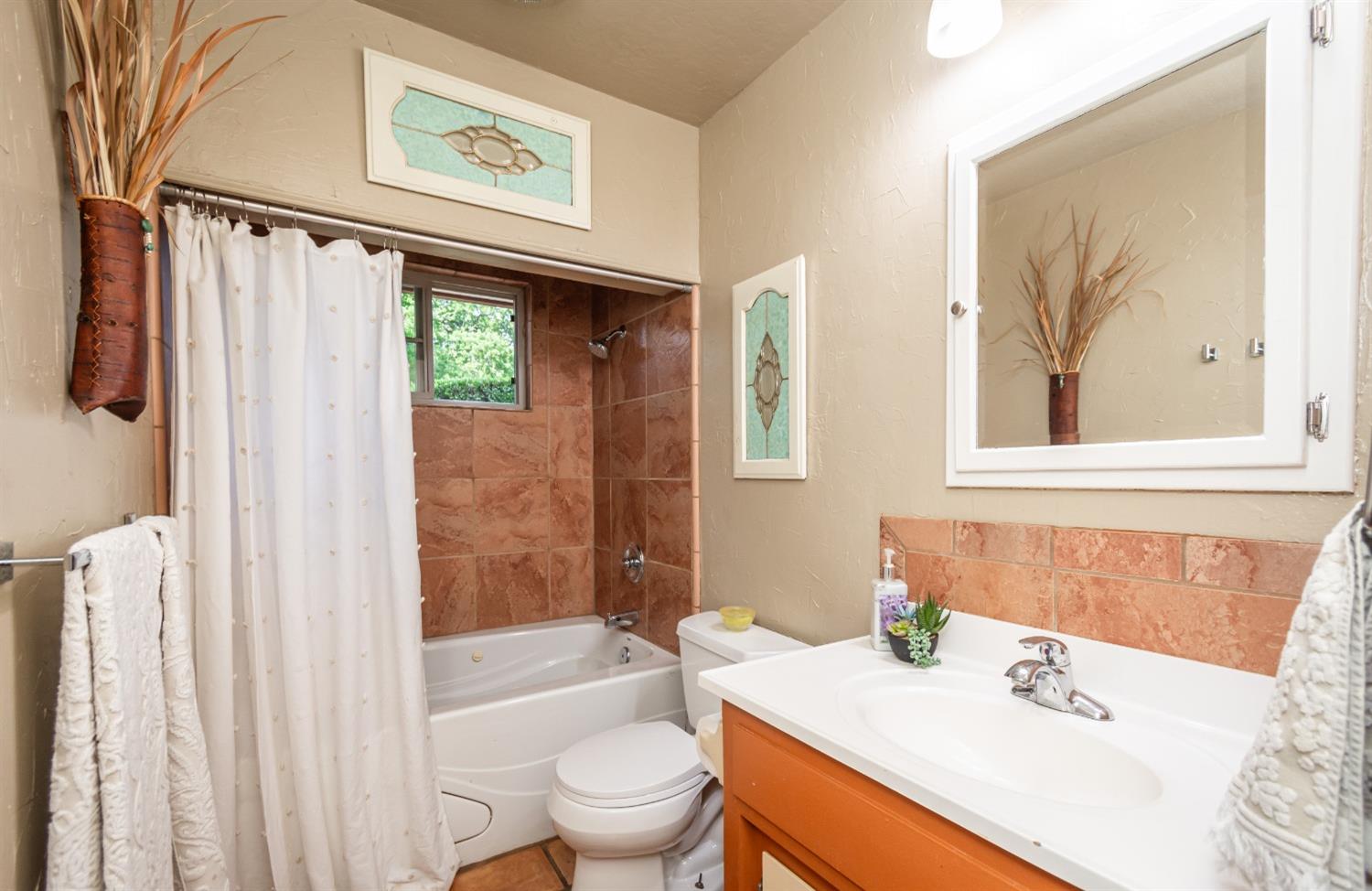 Detail Gallery Image 23 of 49 For 5521 Quail Hollow Rd, Pilot Hill,  CA 95664 - 2 Beds | 2 Baths
