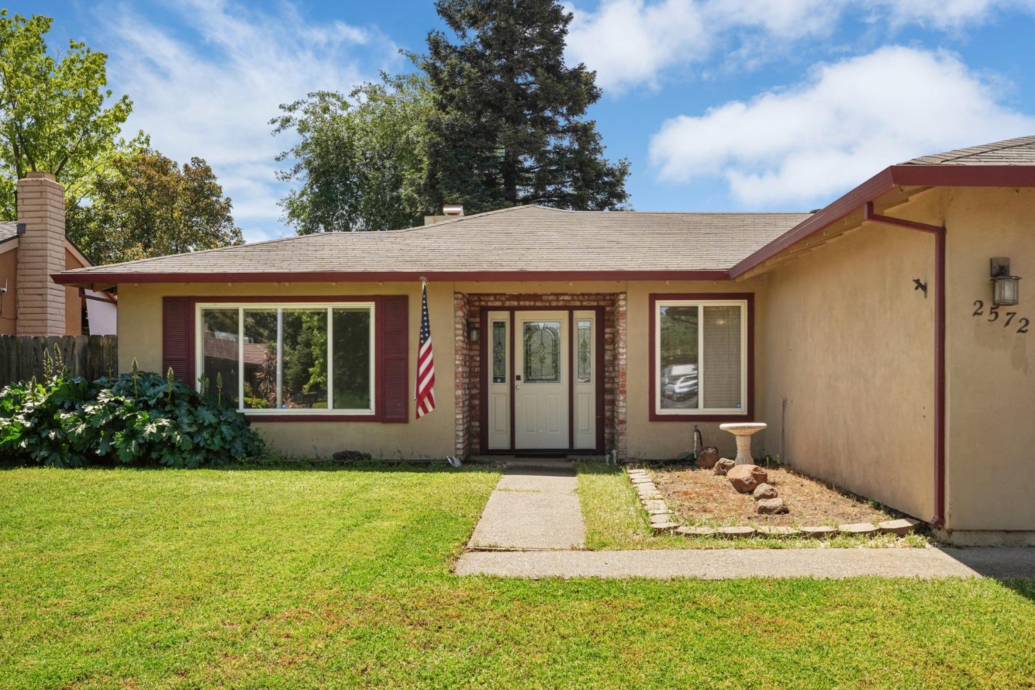 Detail Gallery Image 5 of 47 For 2572 Alexa Way, Stockton,  CA 95209 - 3 Beds | 2 Baths
