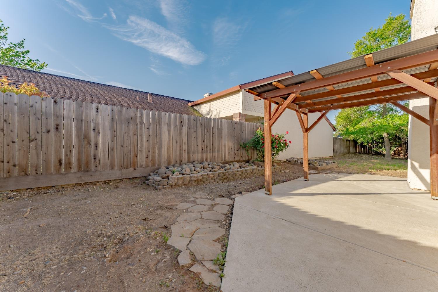 Detail Gallery Image 6 of 24 For 8156 Westray Dr, Sacramento,  CA 95829 - 3 Beds | 2 Baths
