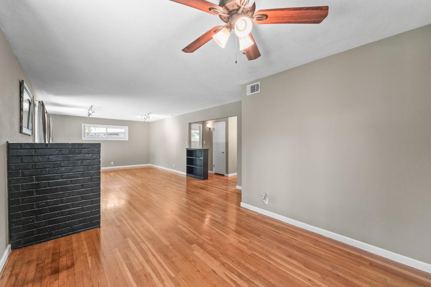 N Amber Way, Stockton, California image 13