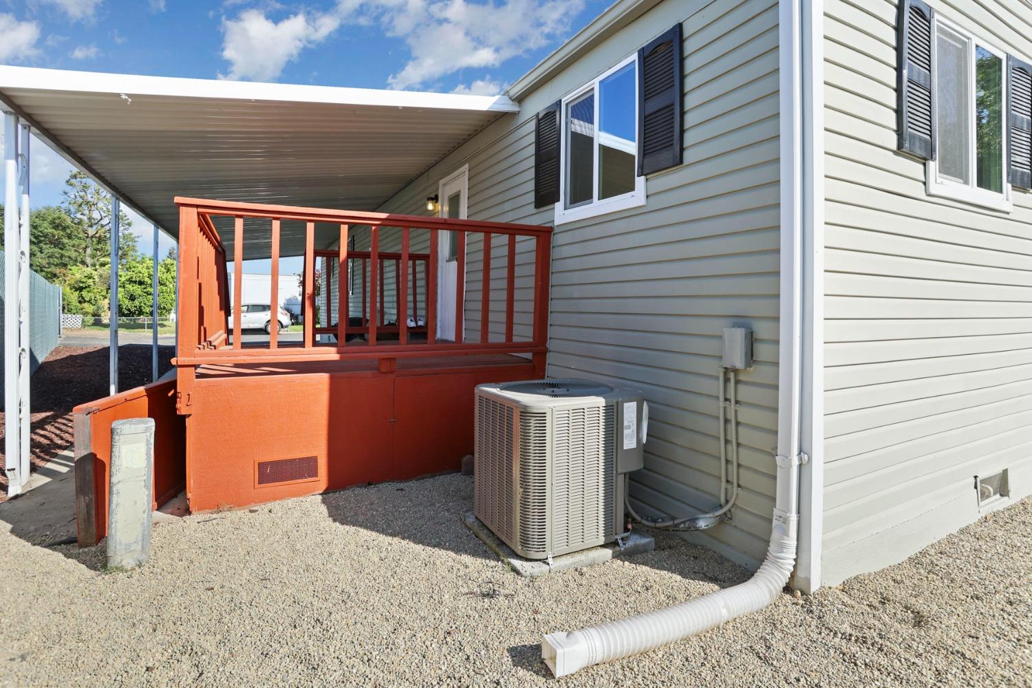 Detail Gallery Image 8 of 40 For 18450 Ca 88 44, Lockeford,  CA 95237 - 3 Beds | 2 Baths