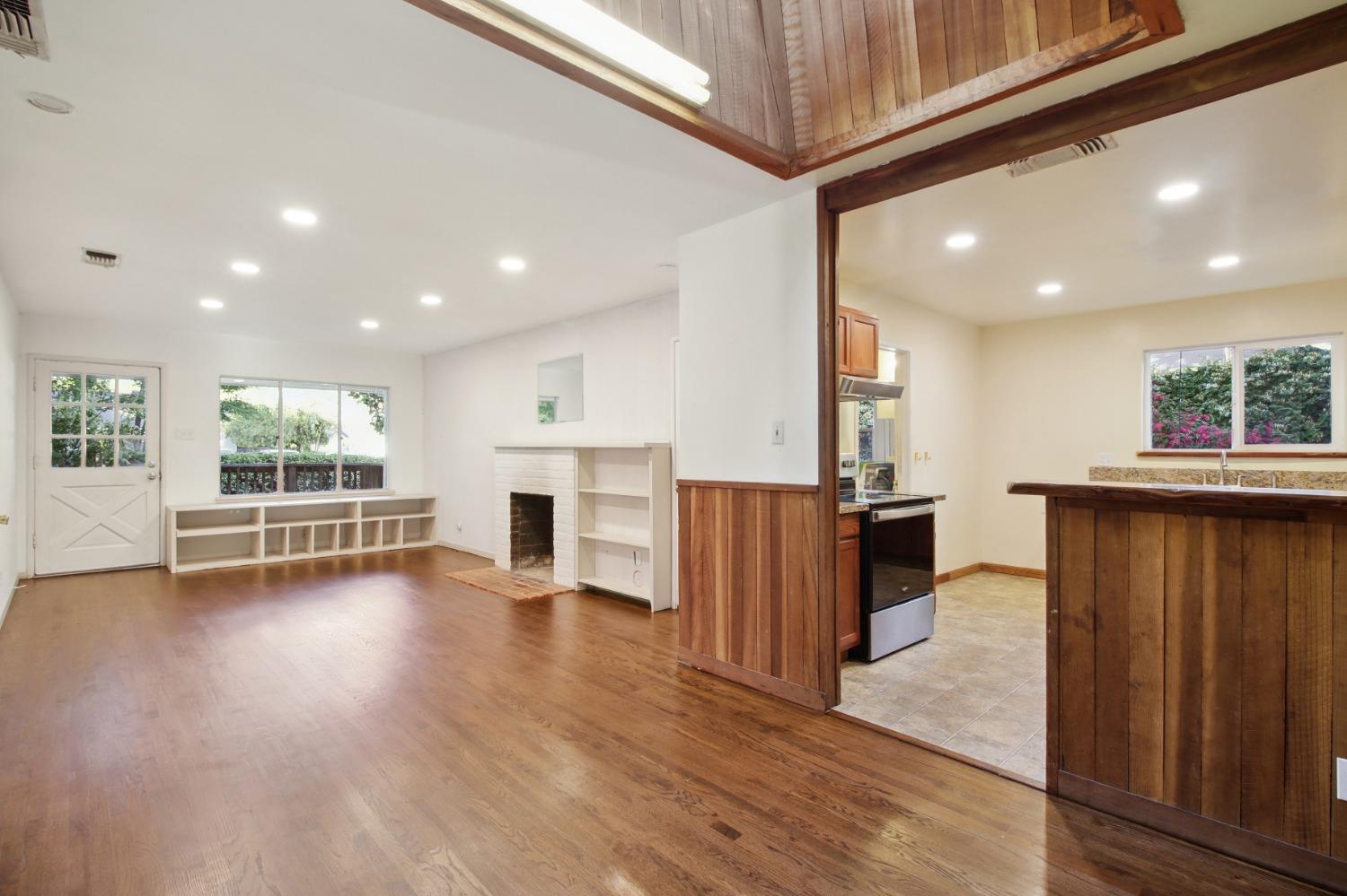 Detail Gallery Image 10 of 57 For 915 Eureka Ave, Davis,  CA 95616 - 6 Beds | 5 Baths
