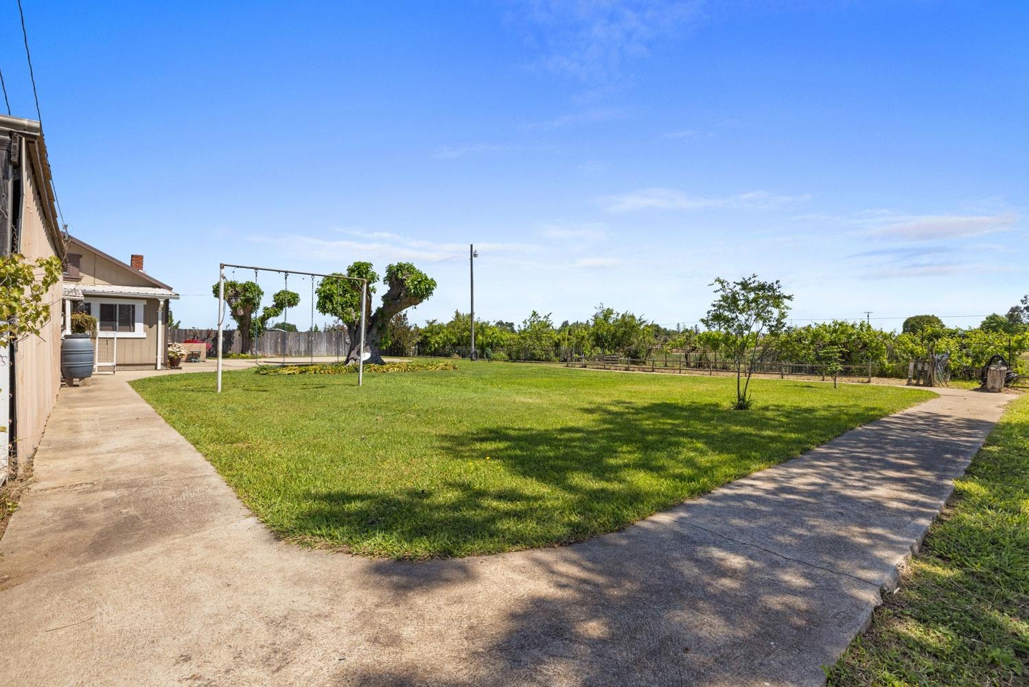 N Graham Road, Acampo, California image 36