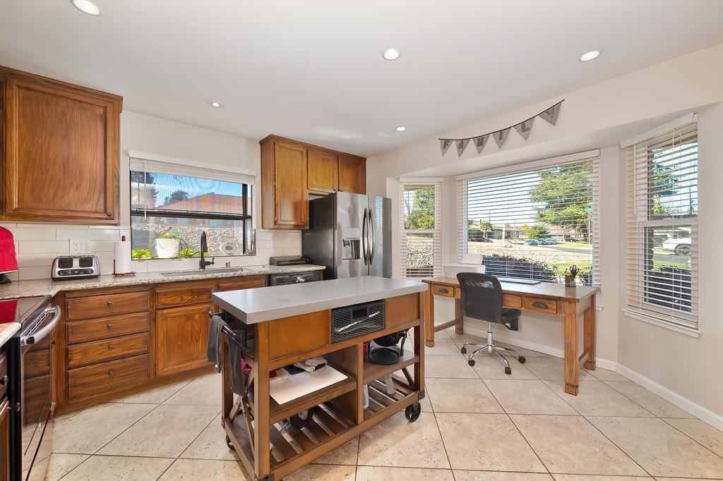 Glacier Drive, Rocklin, California image 17
