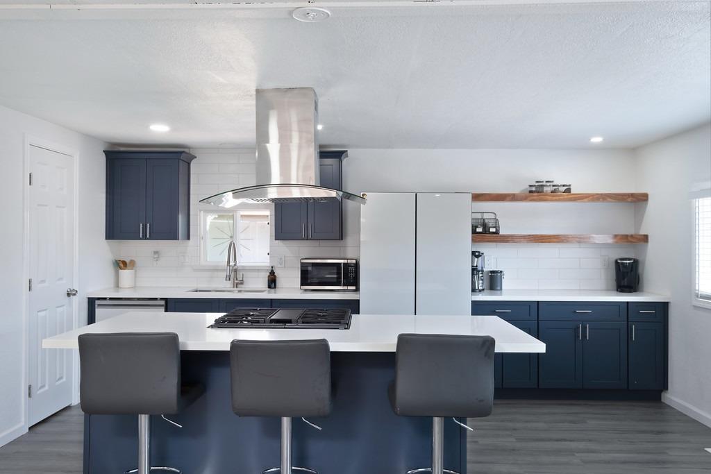 Detail Gallery Image 3 of 41 For 6025 Dias Ave 183, Sacramento,  CA 95824 - 2 Beds | 2 Baths