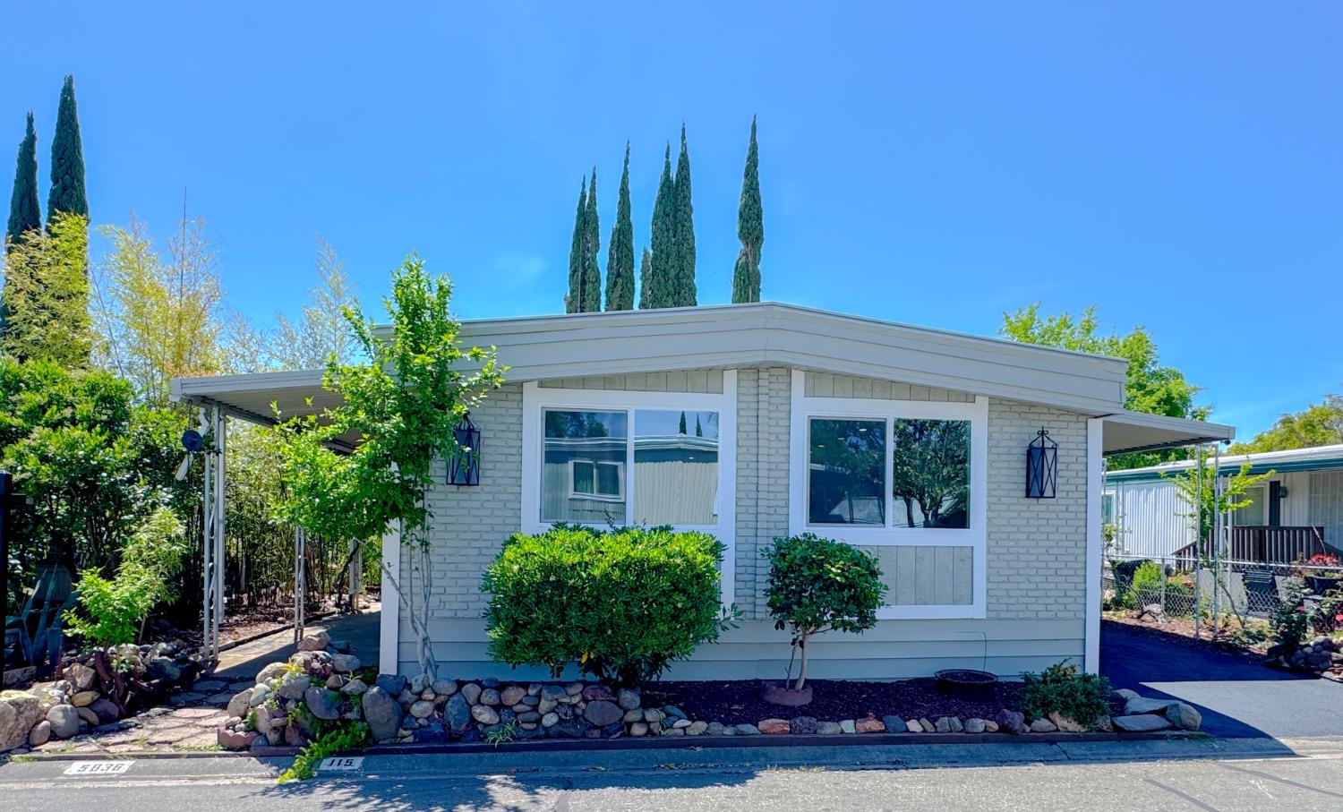 Detail Gallery Image 1 of 48 For 5836 Stonyford, Sacramento,  CA 95842 - 3 Beds | 2 Baths