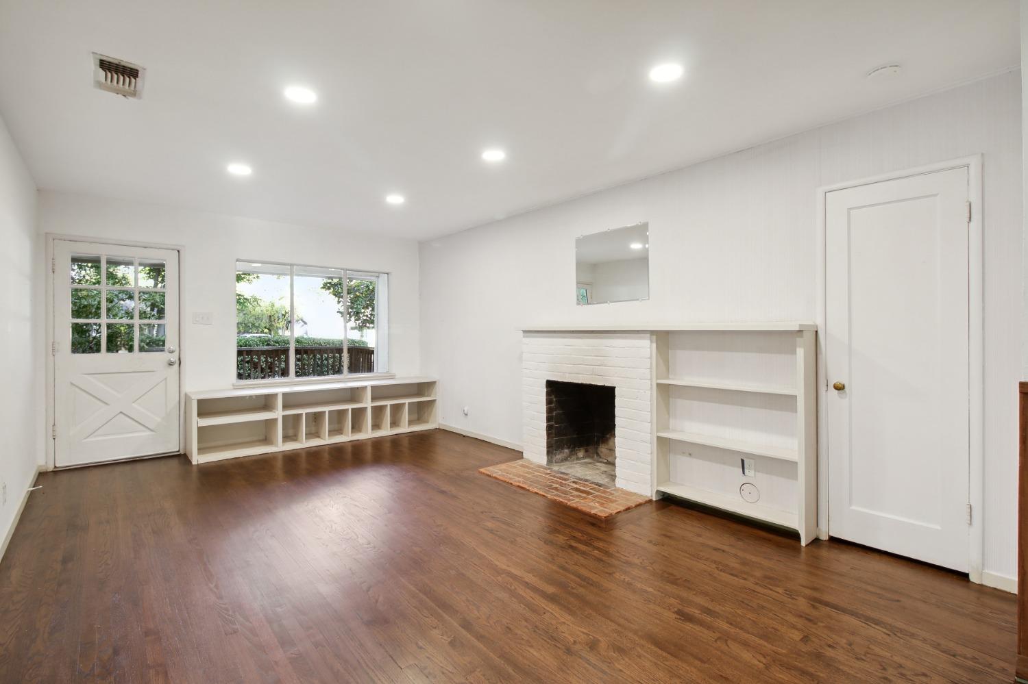 Detail Gallery Image 5 of 57 For 915 Eureka Ave, Davis,  CA 95616 - 6 Beds | 5 Baths