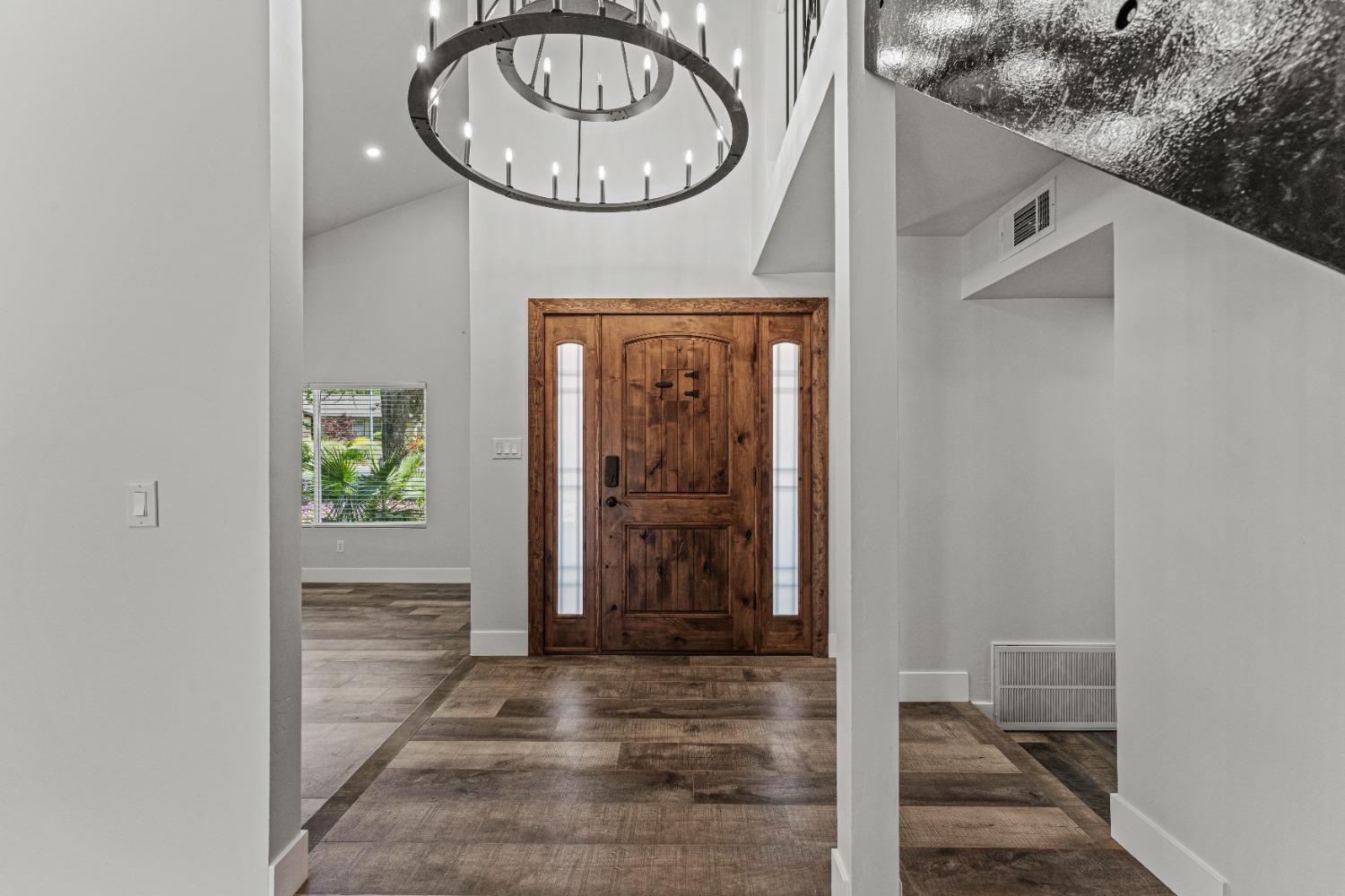 Detail Gallery Image 2 of 39 For 6865 Escallonia Dr, Orangevale,  CA 95662 - 3 Beds | 3 Baths