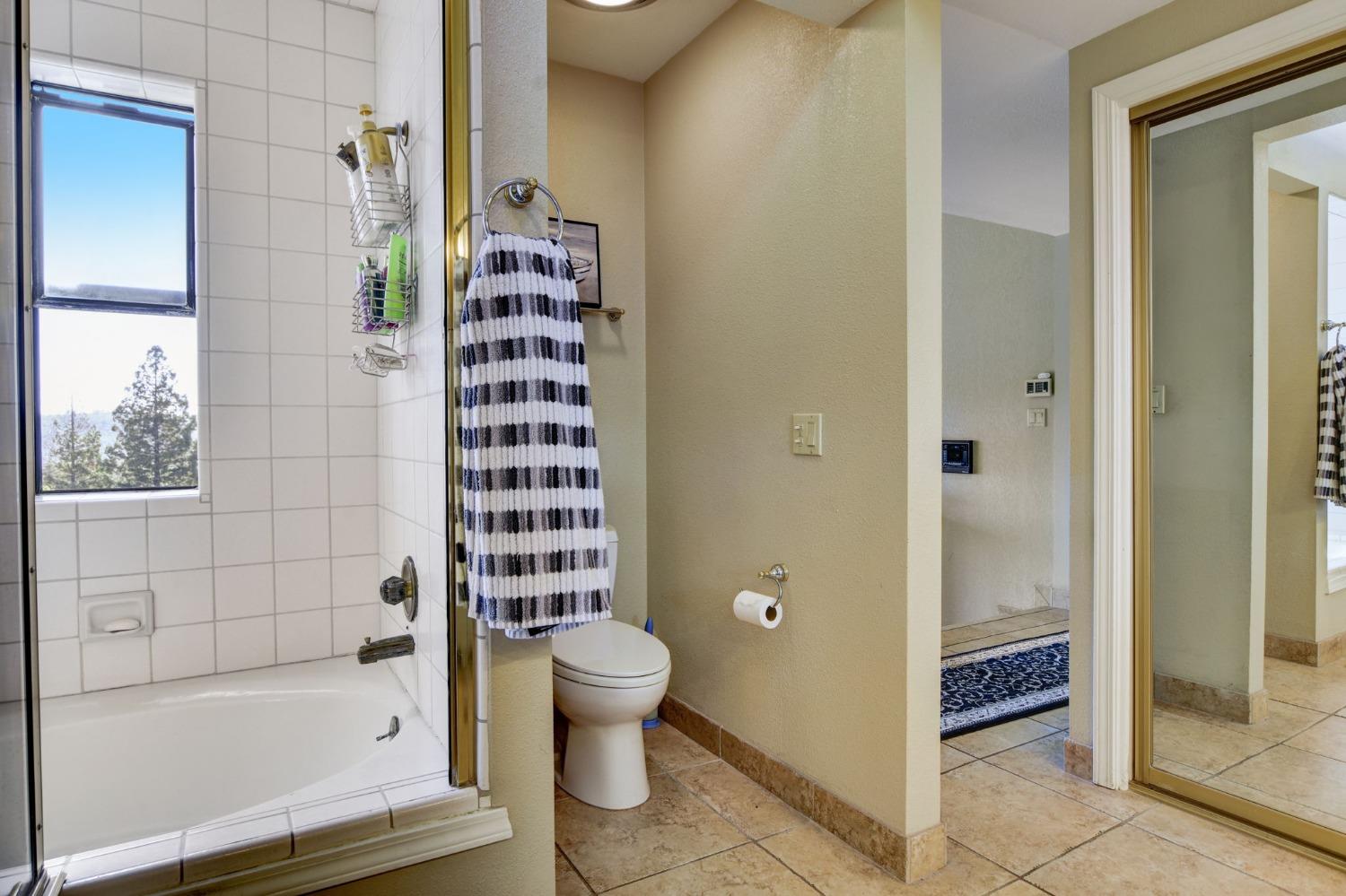 Viewridge Drive, Auburn, California image 23