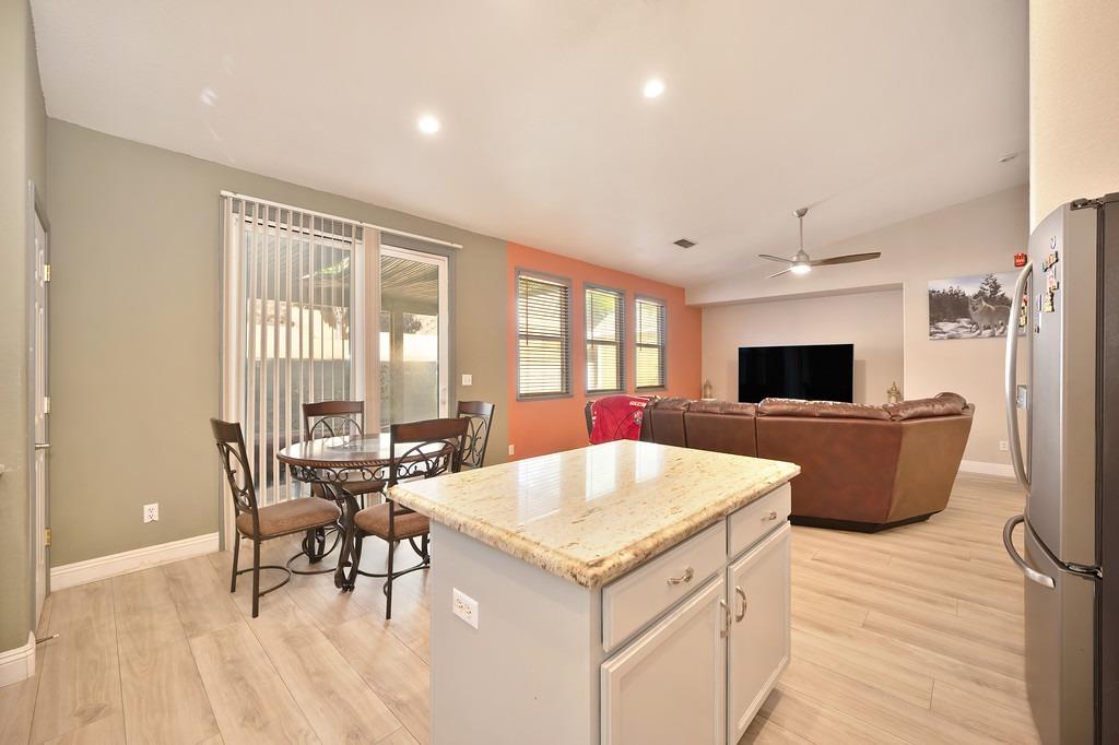 Detail Gallery Image 27 of 64 For 7805 Megan Ann Ct, Antelope,  CA 95843 - 2 Beds | 2 Baths