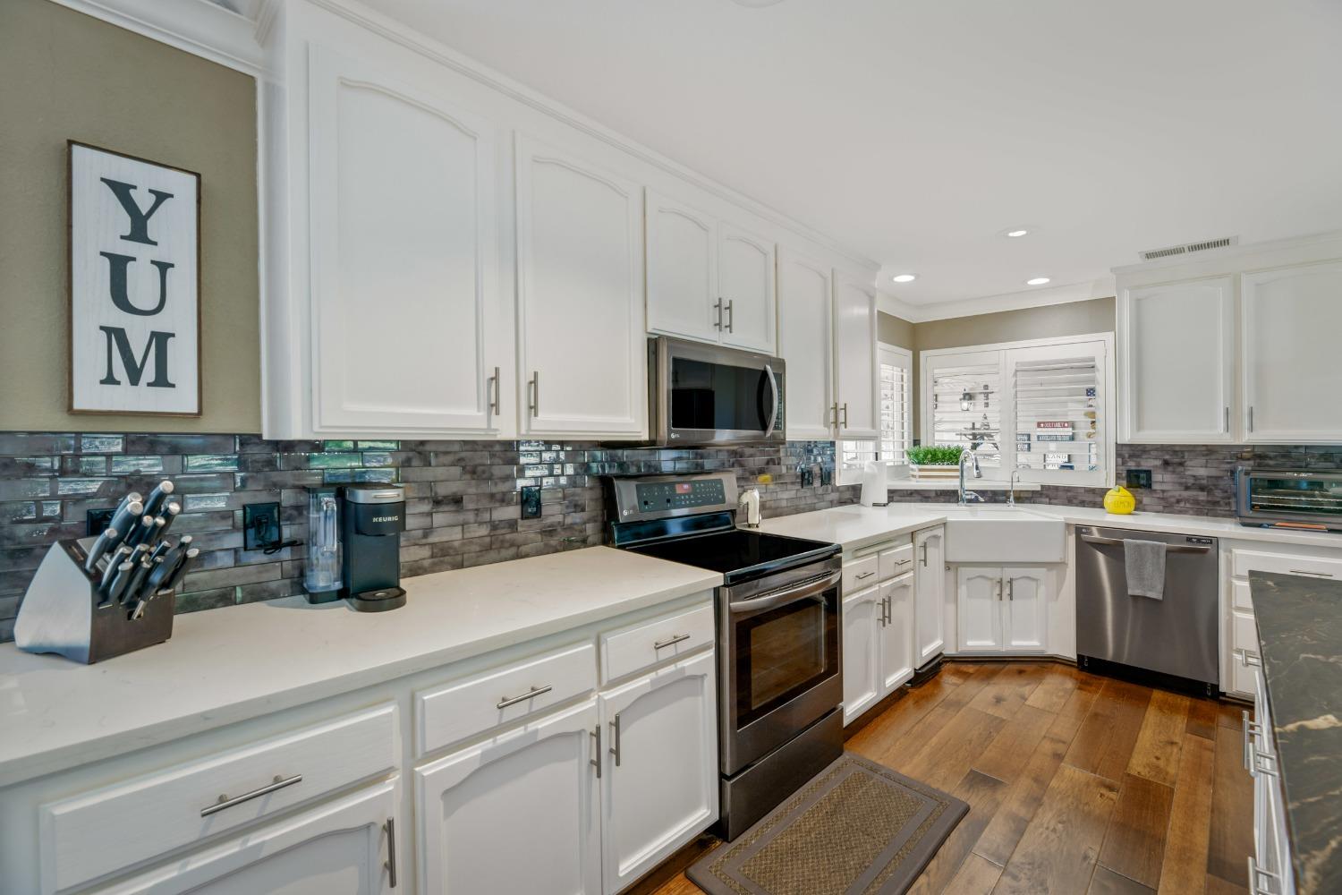 Detail Gallery Image 14 of 99 For 9997 Deer Ridge Ct, Browns Valley,  CA 95918 - 4 Beds | 3 Baths