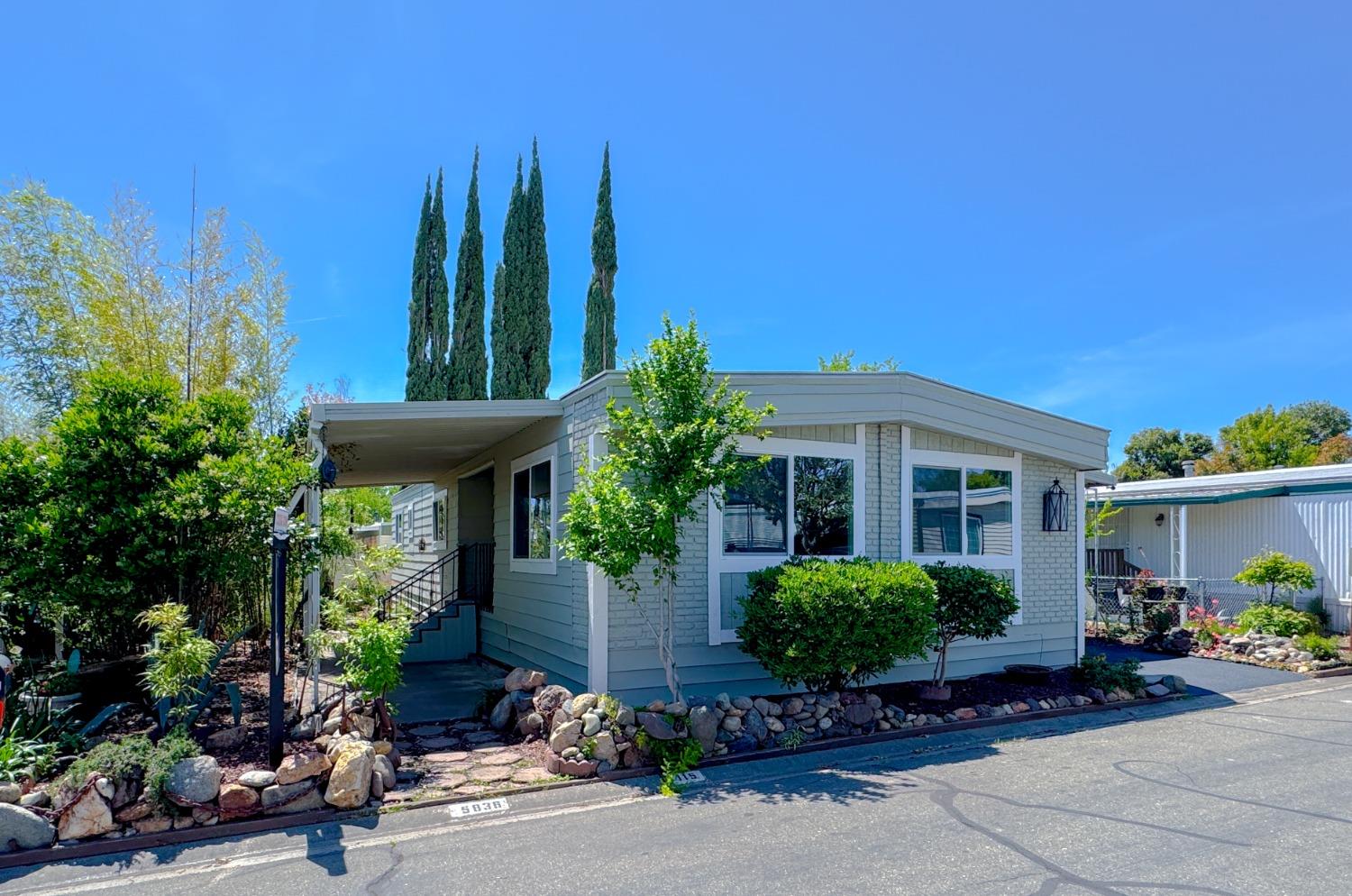 Detail Gallery Image 2 of 48 For 5836 Stonyford, Sacramento,  CA 95842 - 3 Beds | 2 Baths