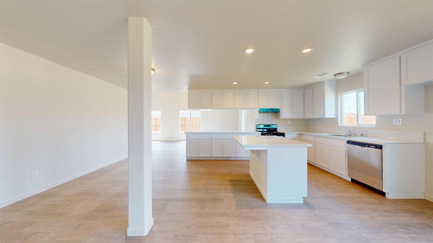 Landon Lane, Riverbank, California image 9