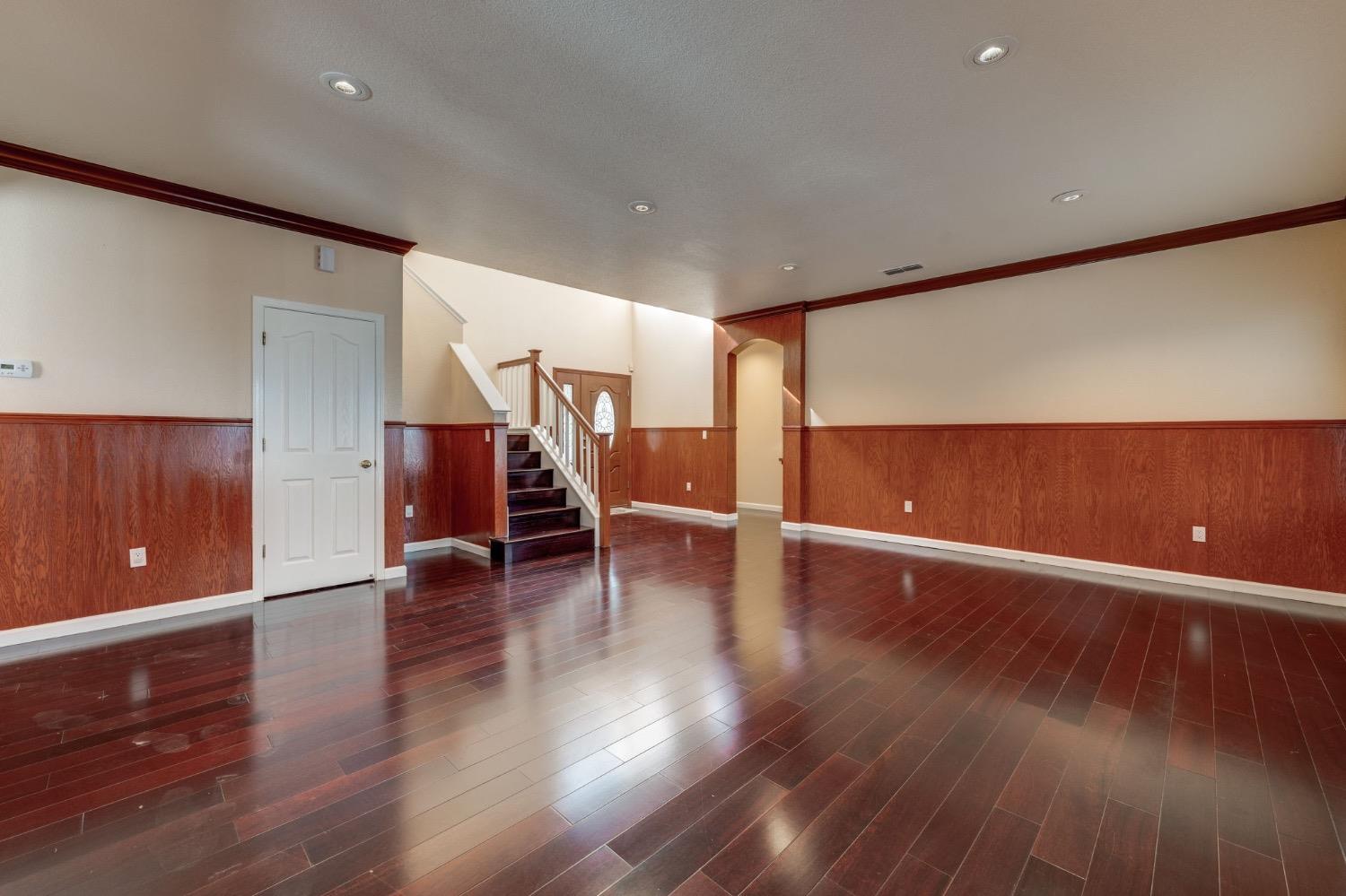 E Valley Drive, Elk Grove, California image 6