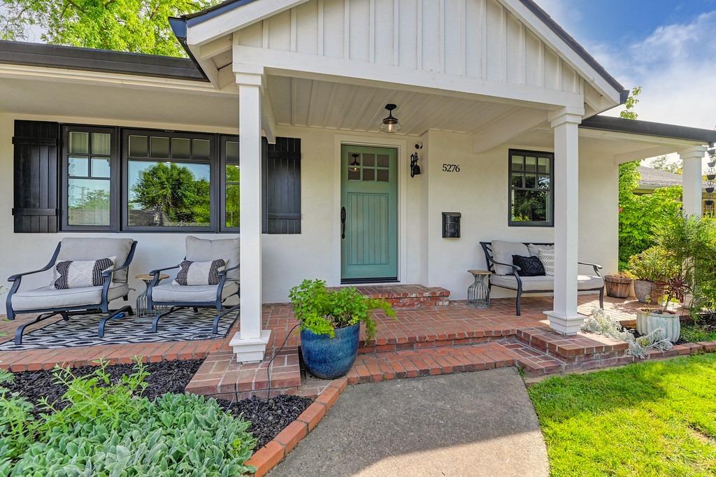 Detail Gallery Image 1 of 1 For 5276 I St, Sacramento,  CA 95819 - 3 Beds | 2 Baths
