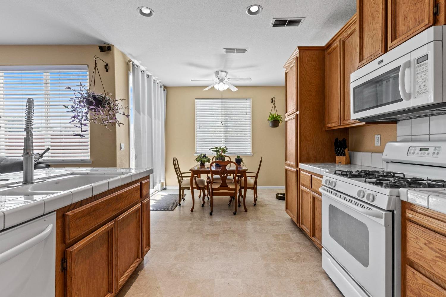 Kneebone Court, Plumas Lake, California image 9