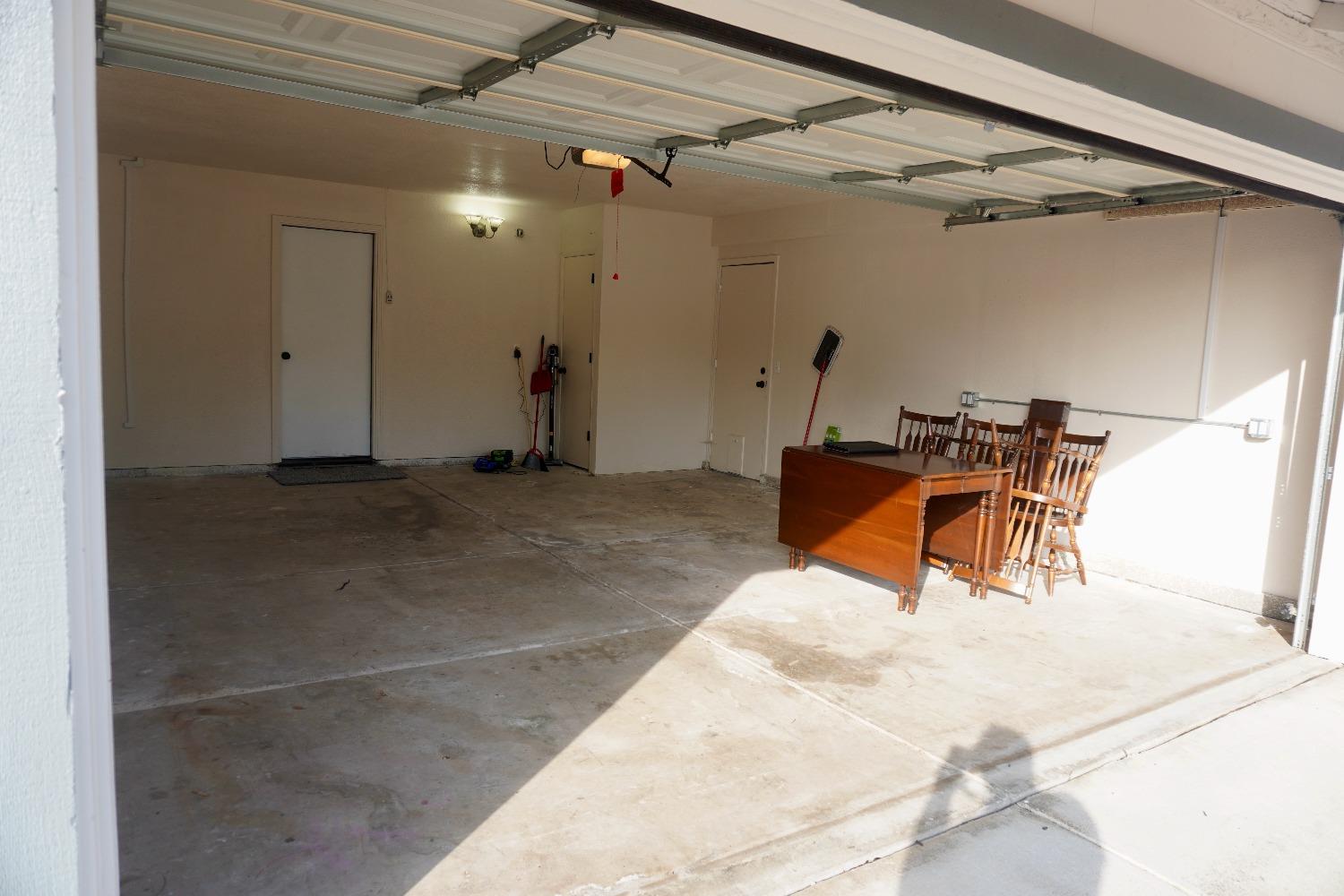 property-img
