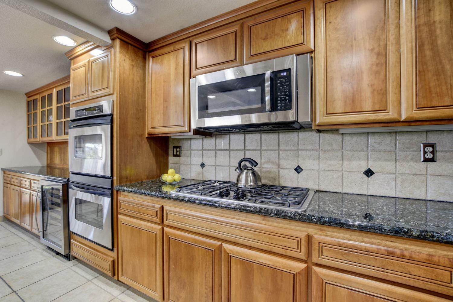 Viewridge Drive, Auburn, California image 16