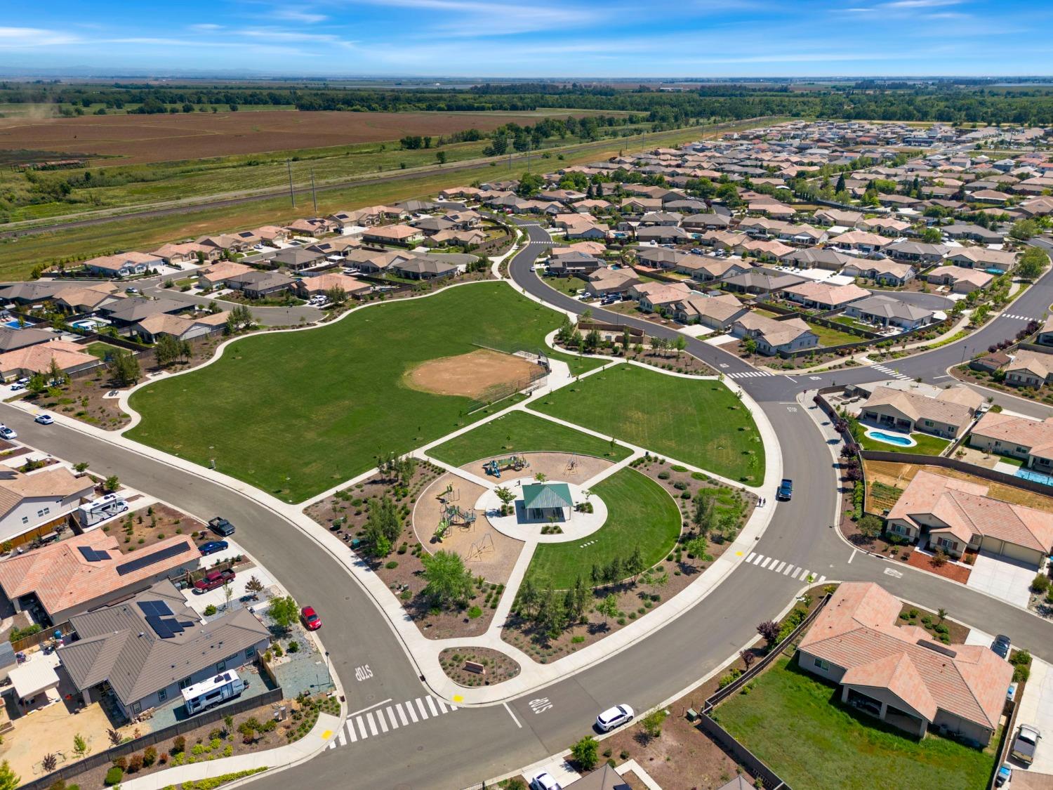 Abbeylane Way, Olivehurst, California image 34