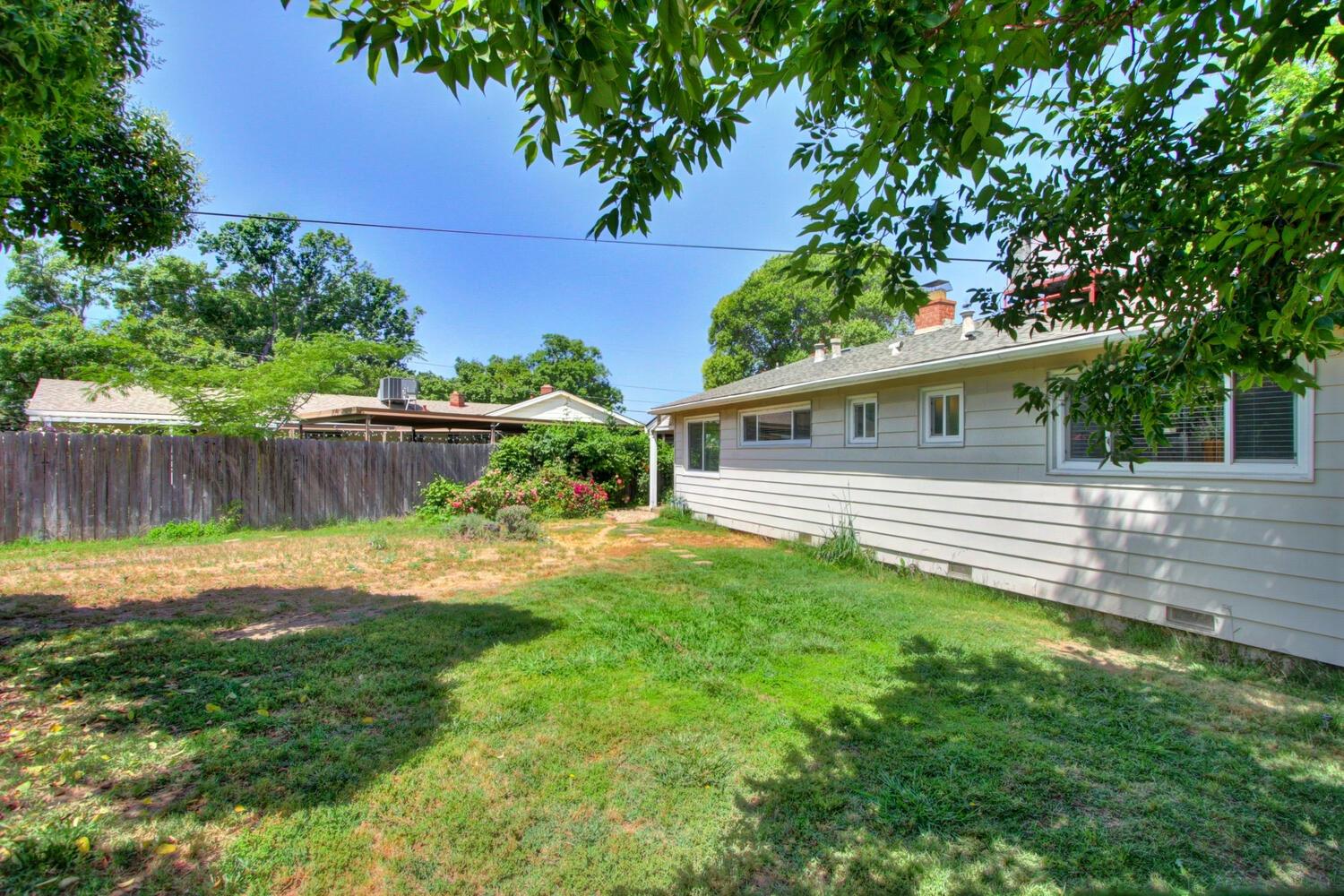 Hesket Way, Sacramento, California image 32