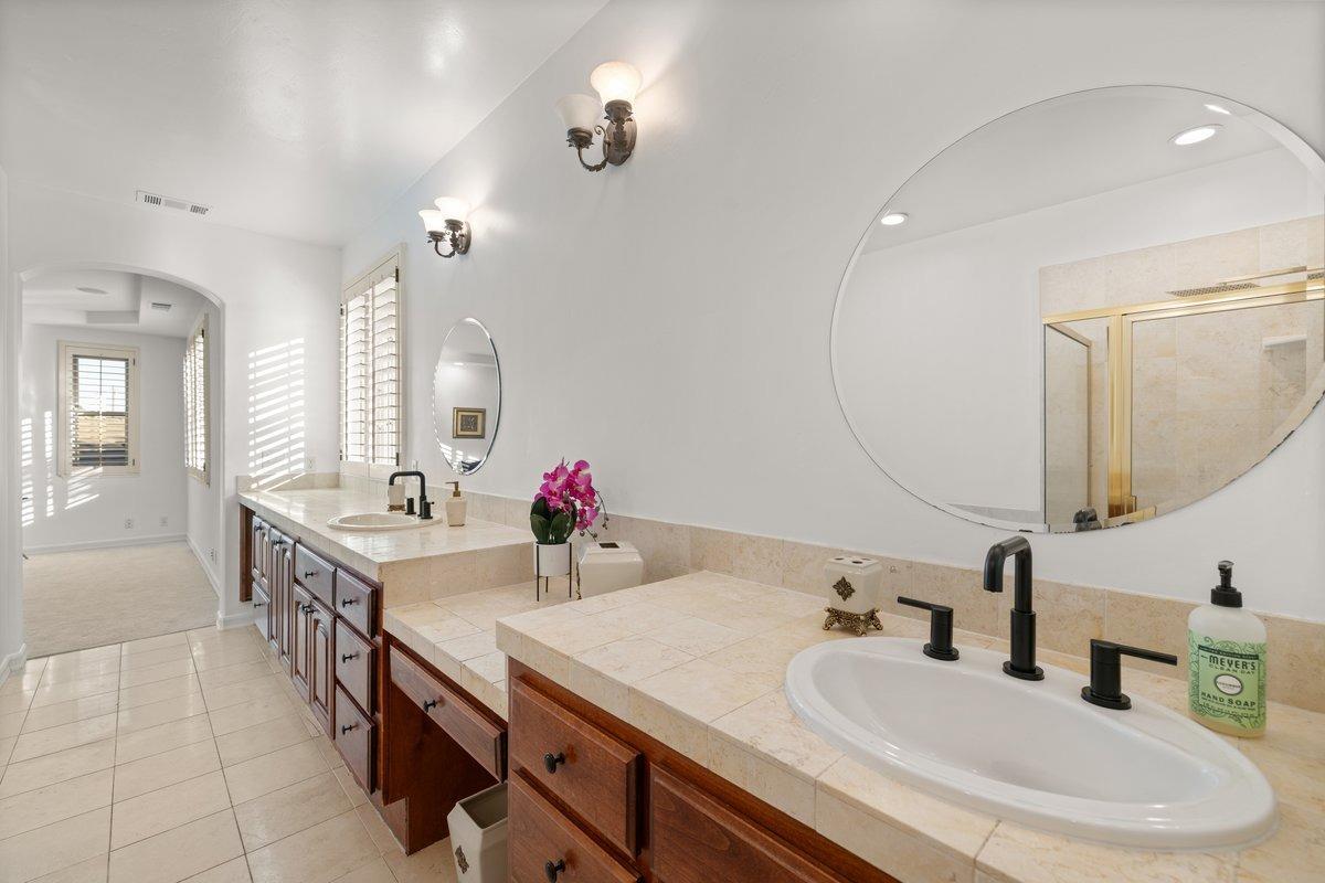 Visage Circle, Fair Oaks, California image 22