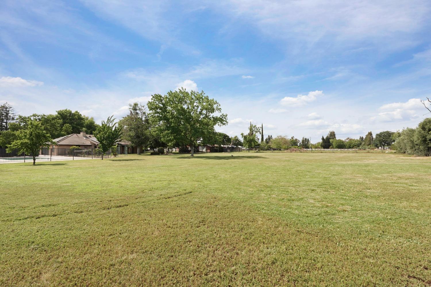 Detail Gallery Image 41 of 54 For 25292 White Fence Ct, Acampo,  CA 95220 - 4 Beds | 2 Baths