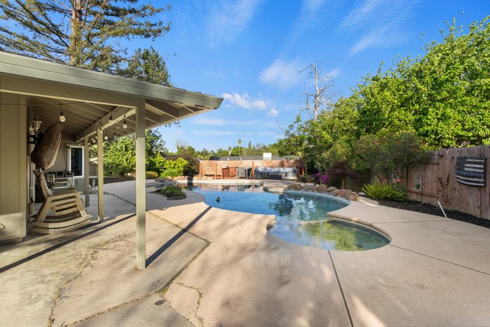 Amberwick Way, Citrus Heights, California image 47