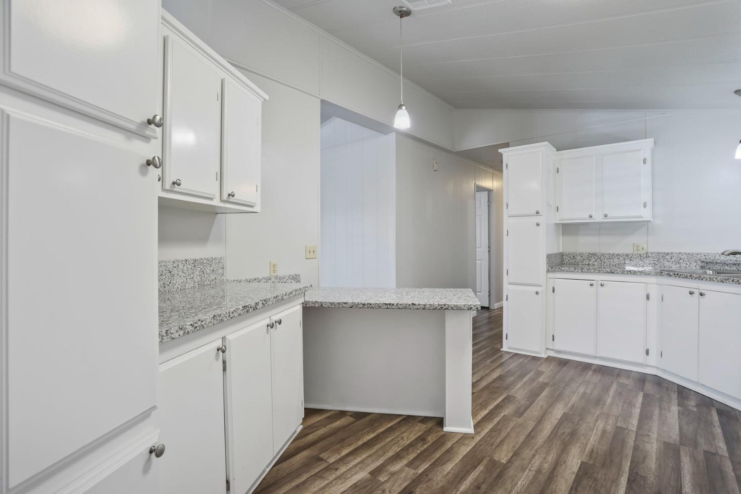 Detail Gallery Image 16 of 32 For 30 Schooner 30, Modesto,  CA 95356 - 2 Beds | 2 Baths