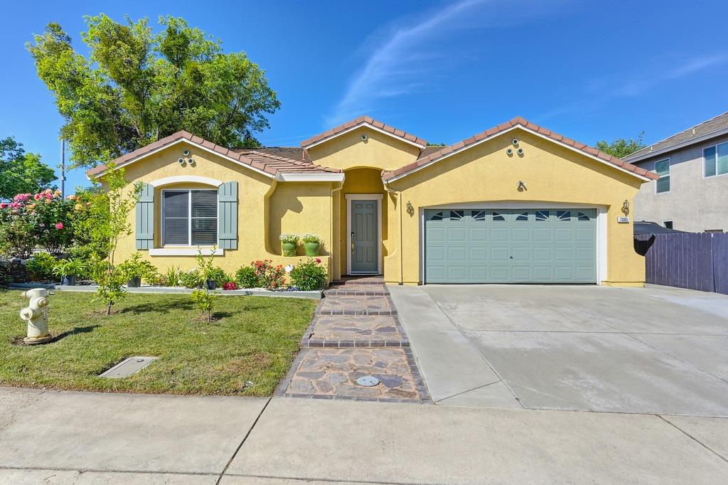 Detail Gallery Image 3 of 64 For 7805 Megan Ann Ct, Antelope,  CA 95843 - 2 Beds | 2 Baths