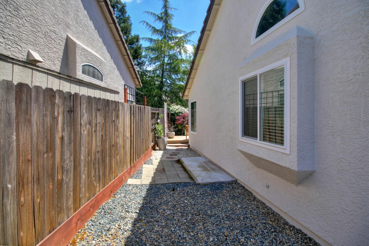 Avenida Martina, Roseville, California image 31
