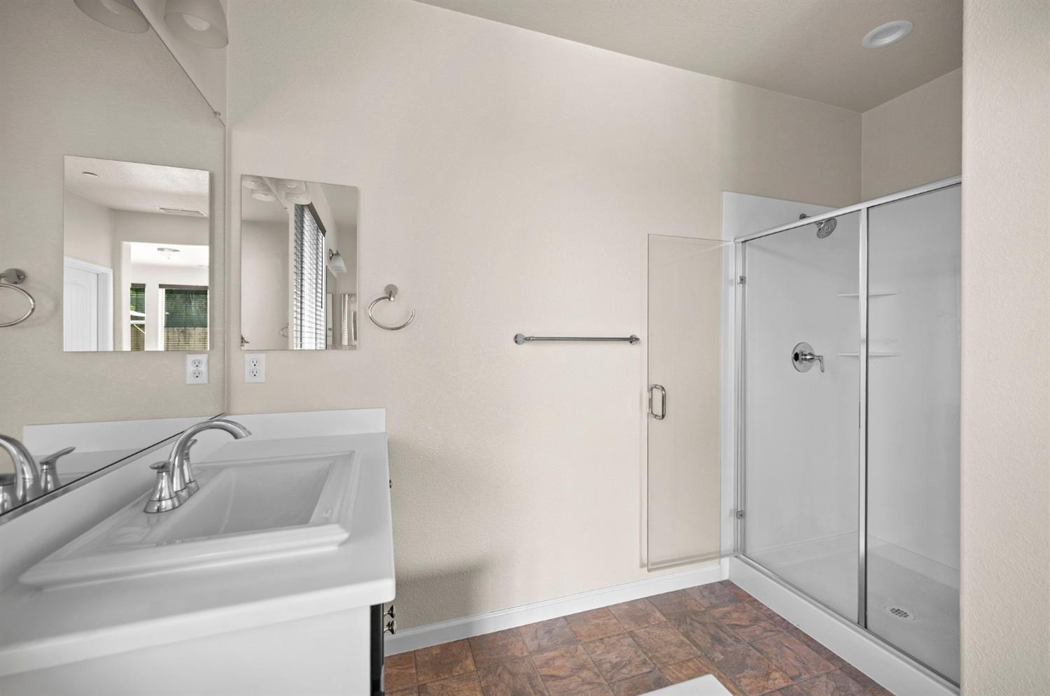 Detail Gallery Image 22 of 31 For 2101 Melody Ln, Modesto,  CA 95355 - 6 Beds | 4 Baths