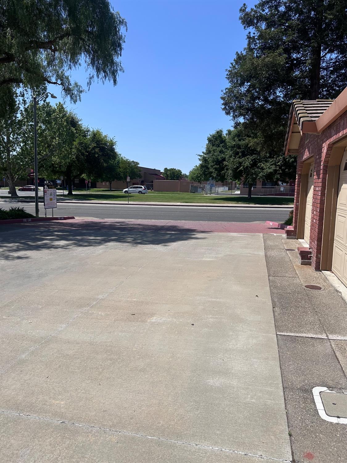 Scarborough Drive #67, Lodi, California image 9