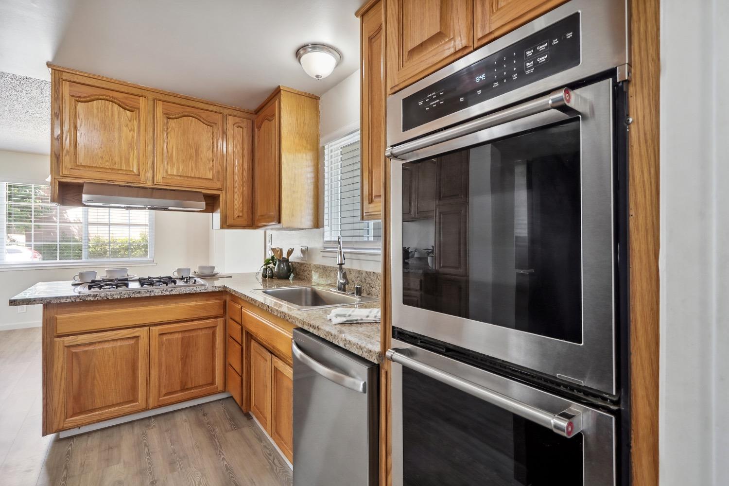 Detail Gallery Image 15 of 44 For 9101 La Riviera Dr, Sacramento,  CA 95826 - 4 Beds | 2 Baths