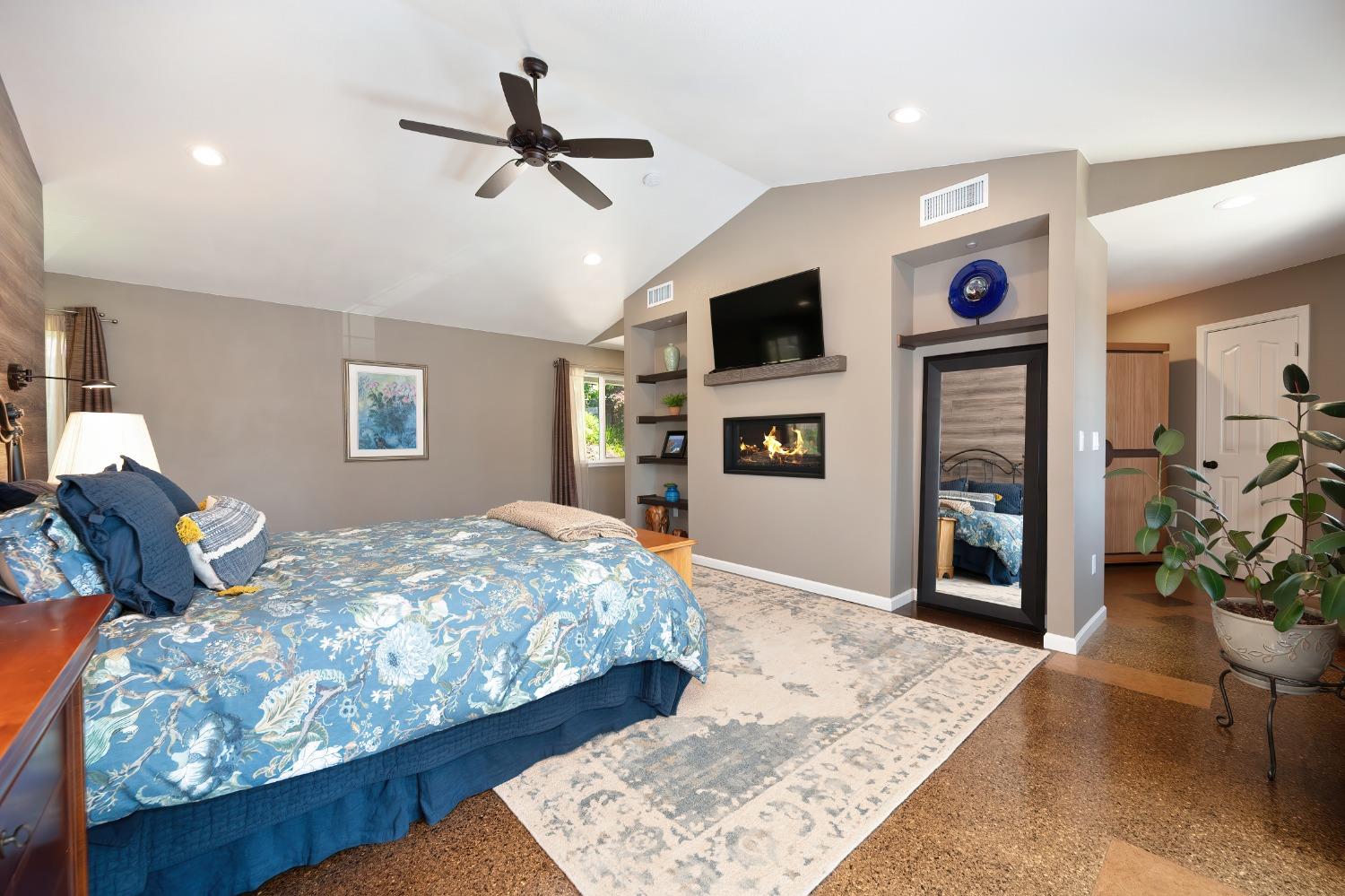 Sharon Court, Folsom, California image 12