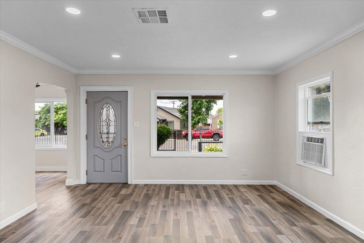Sycamore Avenue, Stockton, California image 13