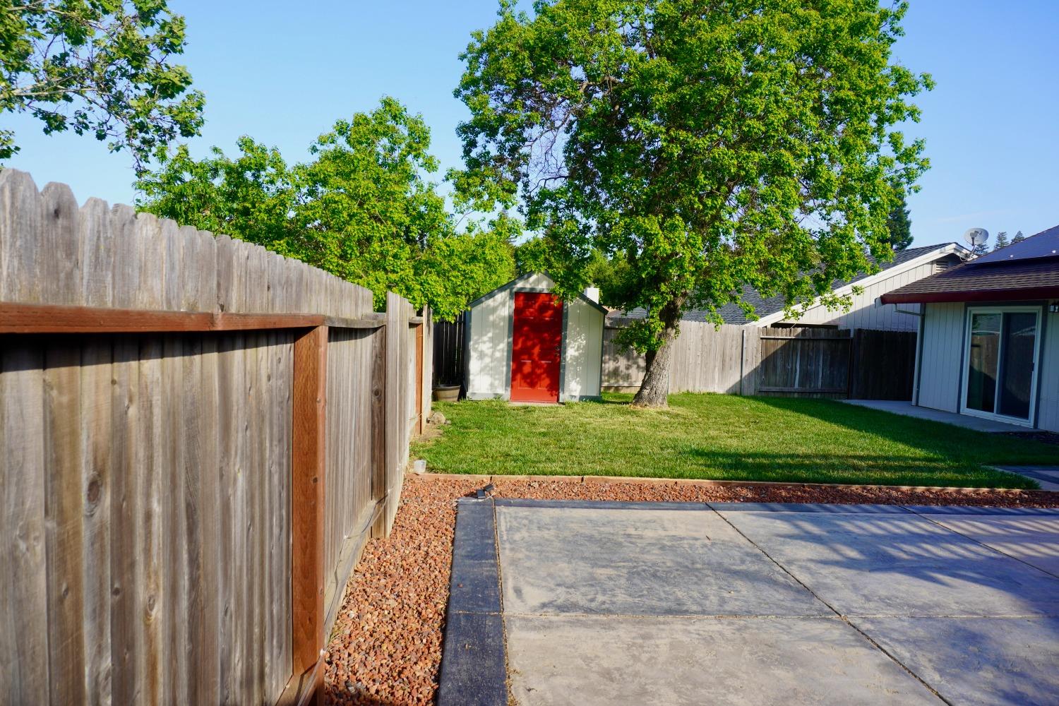 property-img