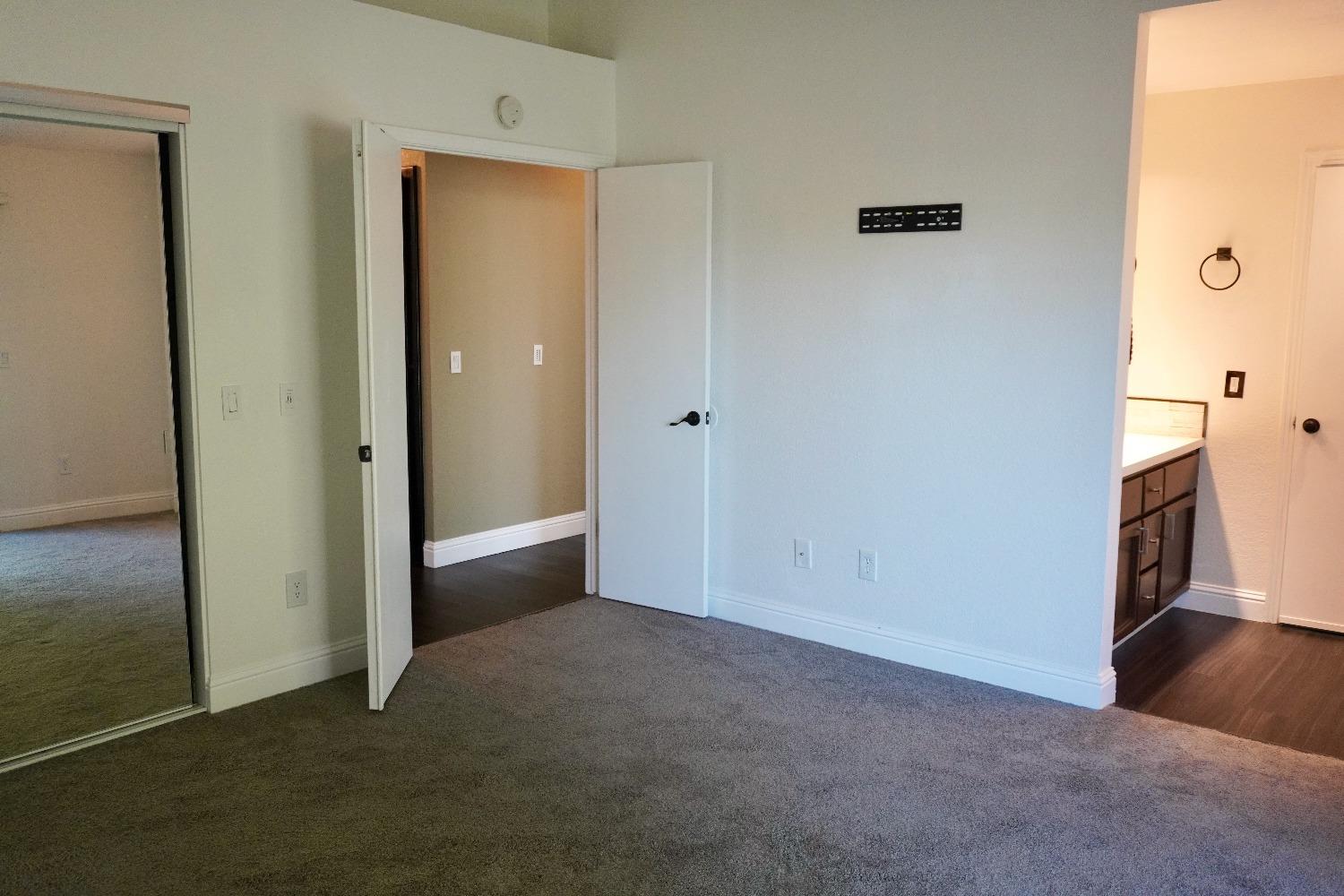 property-img