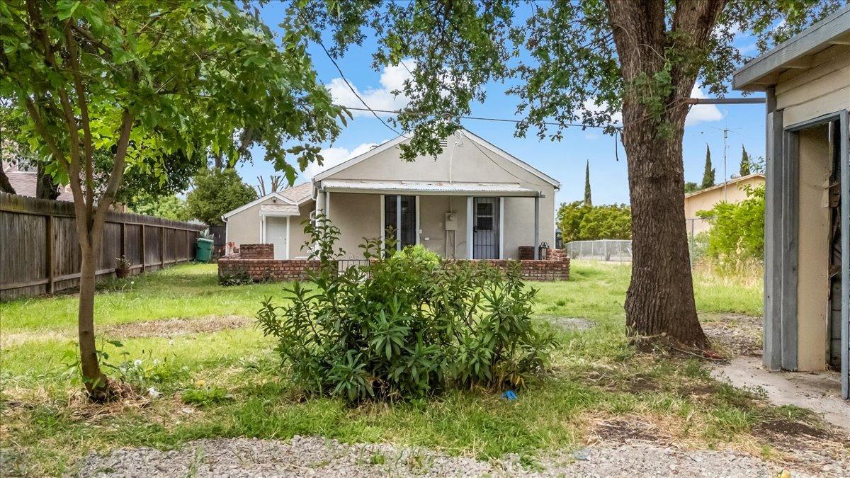 Sycamore Avenue, Stockton, California image 40