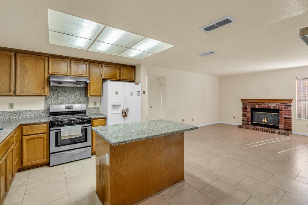 Bucks Harbor Way, Sacramento, California image 18